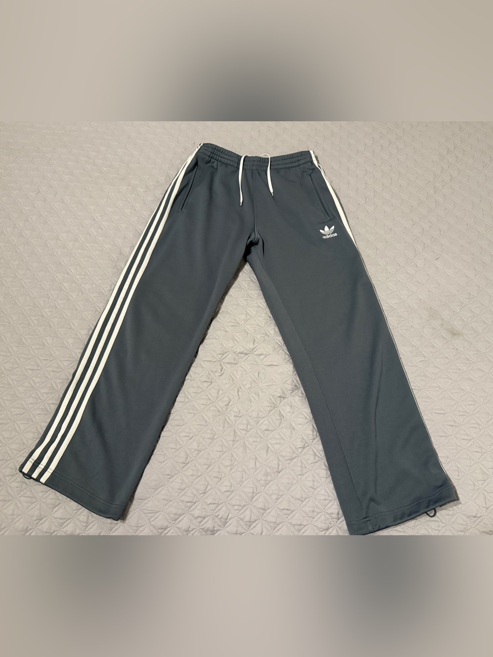 Adidas Originals Men S Grey Track Pants 3 Stripe Trefoil Drawcord Hem Sweatpants